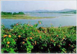 五指山木色湖